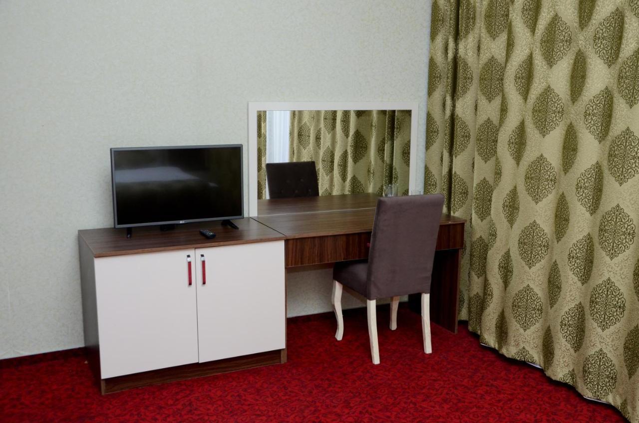 Ambiance Hotel Bakoe Buitenkant foto